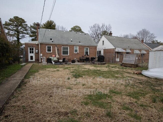 Building Photo - 3409 Idlewood Ave