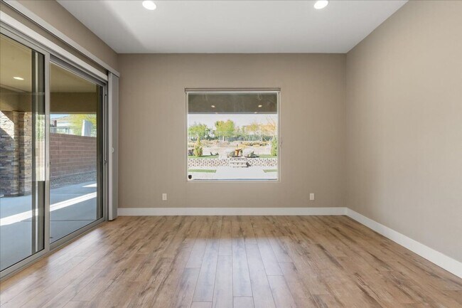 Building Photo - Lovely Home!