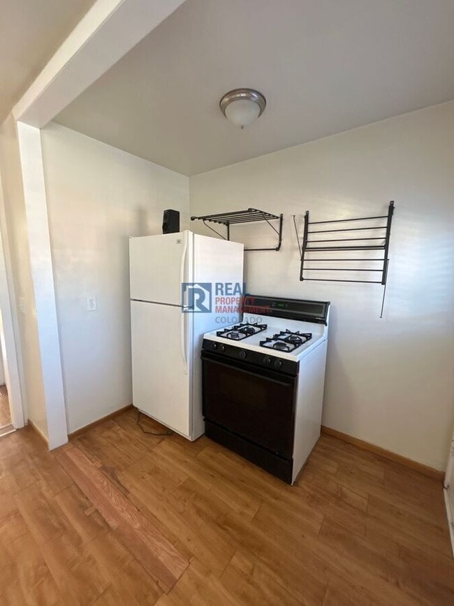 Building Photo - 1343 S Grant St