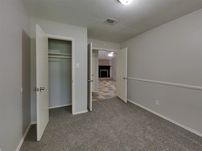Building Photo - 4422 Monteith Dr