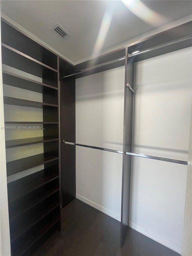 Building Photo - 4960 SW 119th Ave