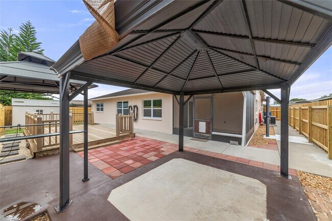 Building Photo - 4243 Chipmunk Dr