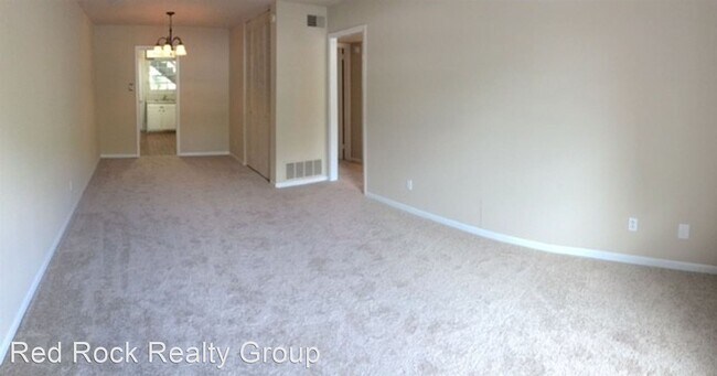 Building Photo - 3235-3299 Warringwood Dr