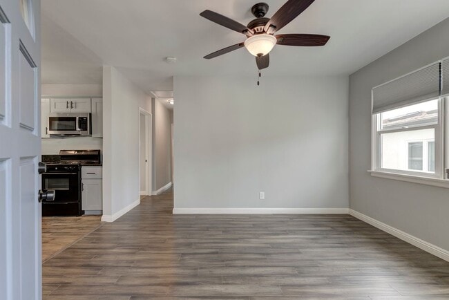 Building Photo - 1048 4th St