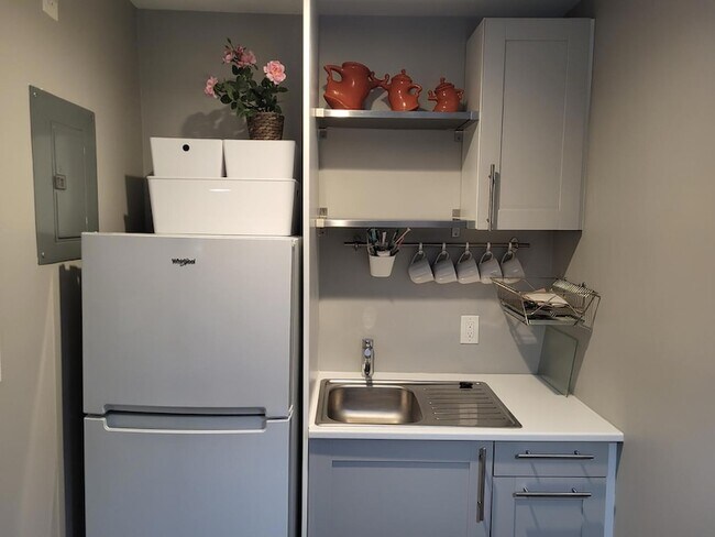 Building Photo - 815 Clay St