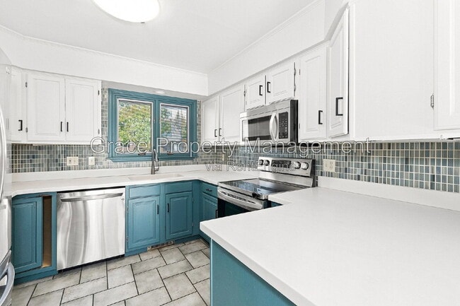 Building Photo - 852 S Quail Way
