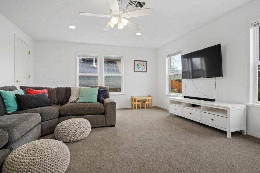 4th Bedroom/Bonus Room - 2845 Eastlake Dr SE