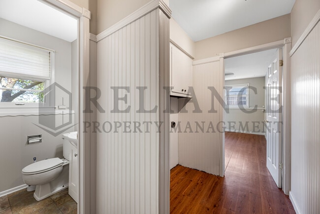 Building Photo - 1440 Community Dr