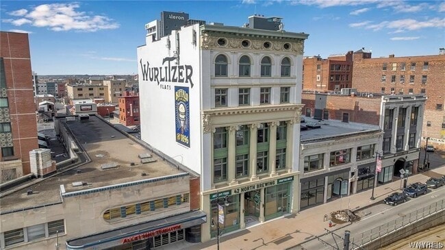 Building Photo - 674 Main St