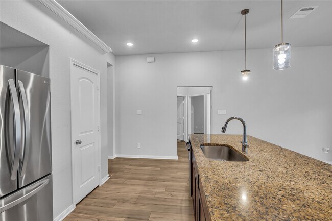 Building Photo - 3430 Redbridge court