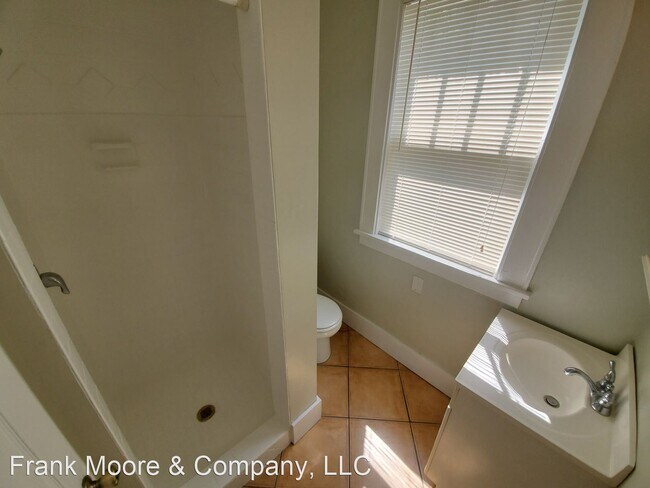 Building Photo - 2 br, 2 bath House - 1323 E. Duffy St