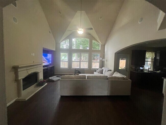 Building Photo - 16804 Falcon Sound Dr