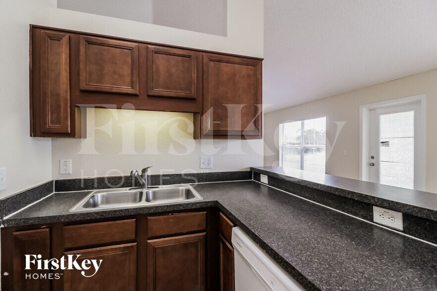 Building Photo - 403 Danube Dr