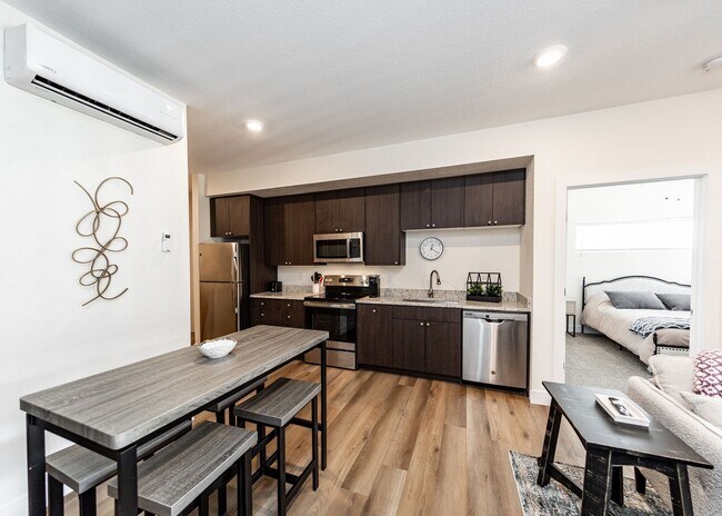 Building Photo - 5681 Silverstone Terrace