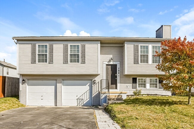 Building Photo - 794 Wallinger Dr