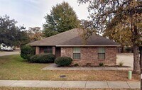 Building Photo - 642 Brown Trail