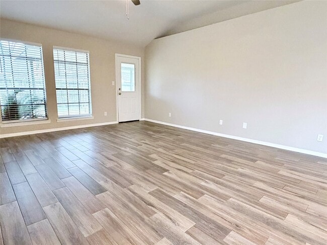 Building Photo - 2712 Monroe Ave