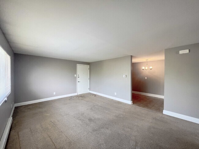 Building Photo - 1467 Catherine St