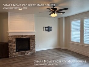 Building Photo - 2100 N Woodcreek St