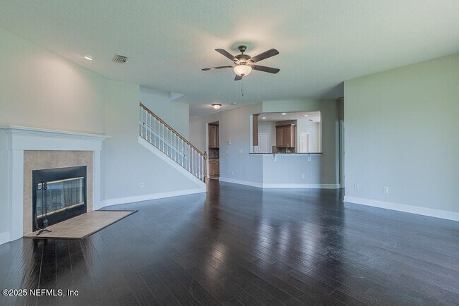 Building Photo - 608 Spruce Creek Rd