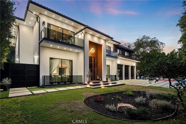 Building Photo - 5535 Shirley Ave