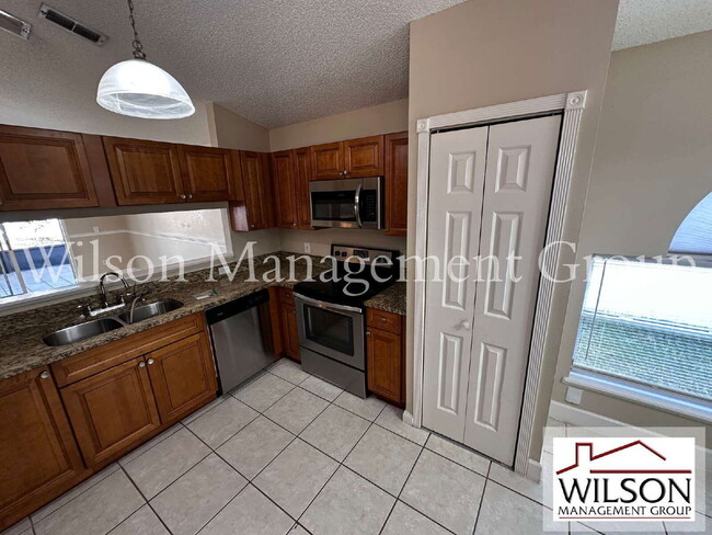 Building Photo - 2843 Crofton Way