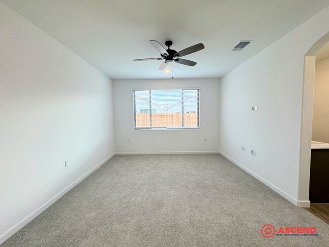 Building Photo - Stunning Newly Built Home in the Southwest!