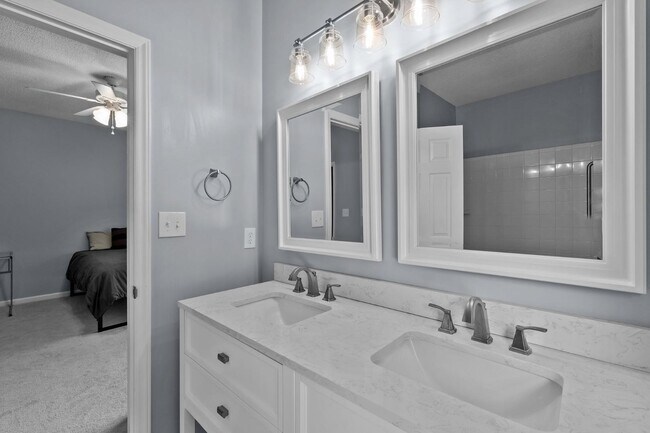 Building Photo - 4028 Mackinac Island Ln