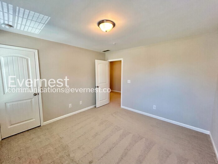 Building Photo - 1243 Fischer Trace