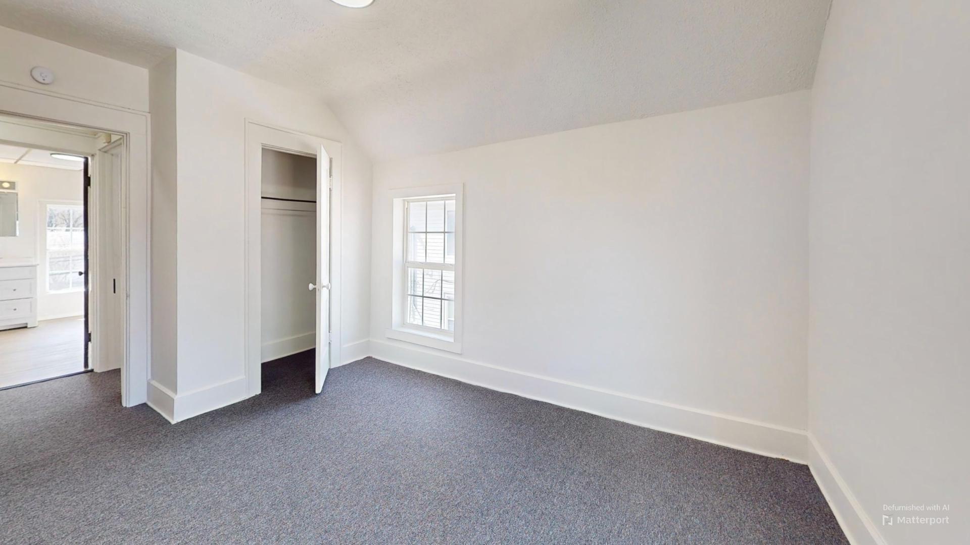Building Photo - 109 W Ely St
