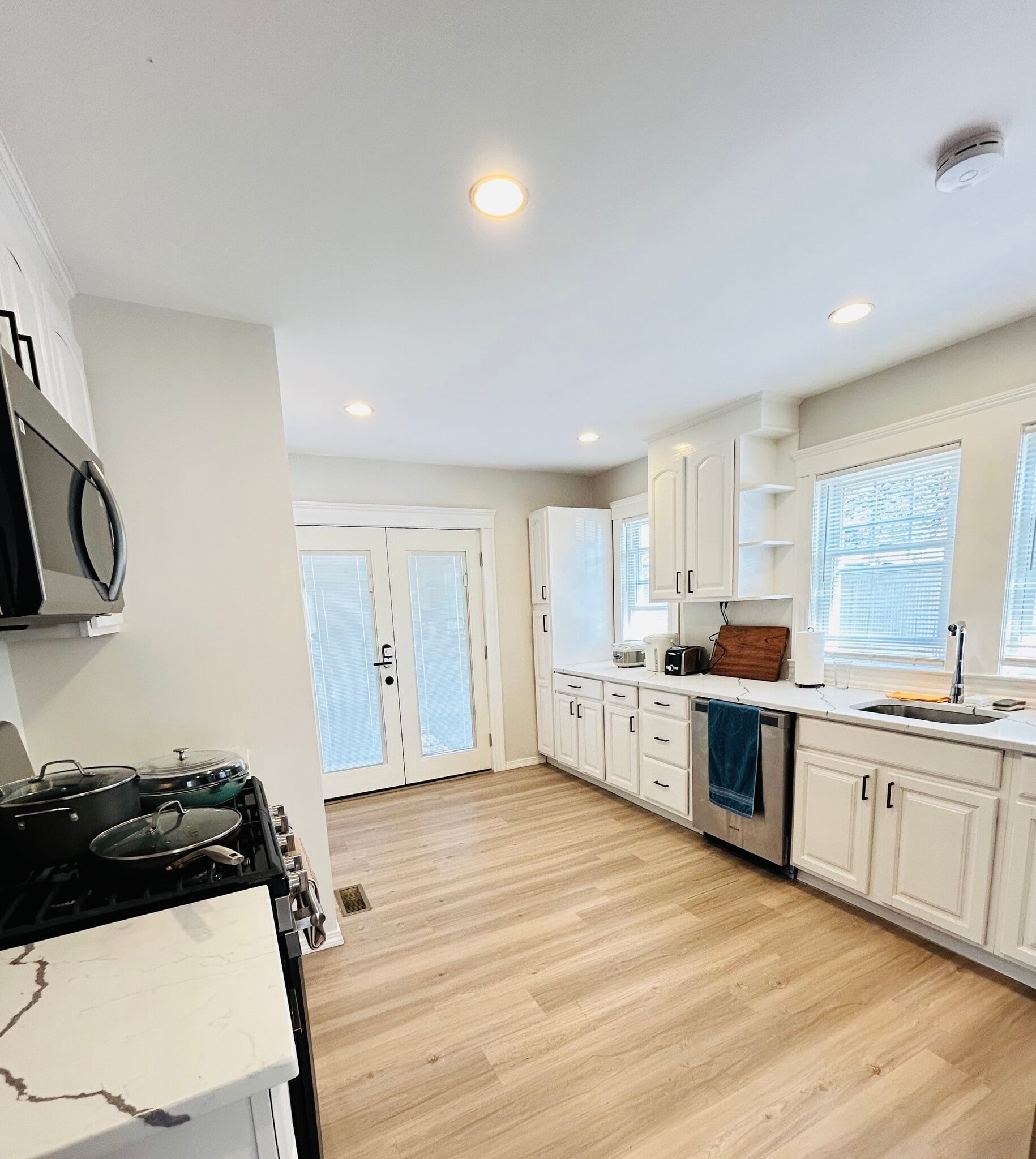 Building Photo - 66 Cass St