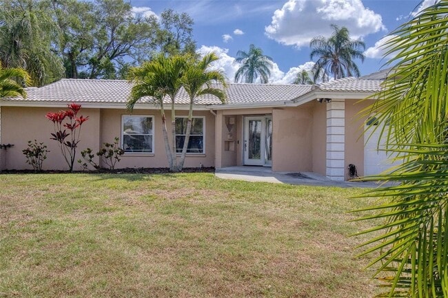 Building Photo - 2315 Minneola Rd