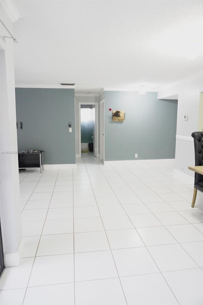 Building Photo - 3350 NW 47th Ave