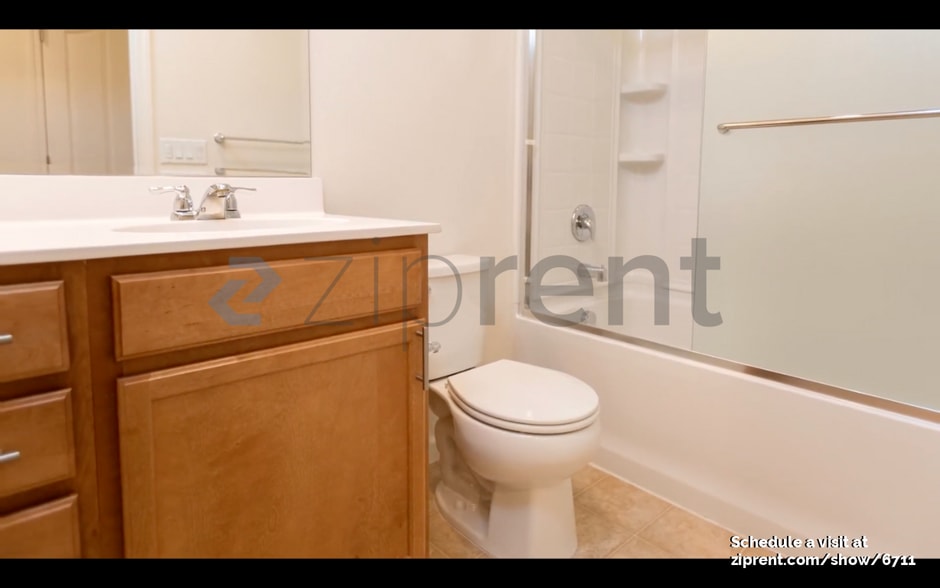 Building Photo - Unit 102