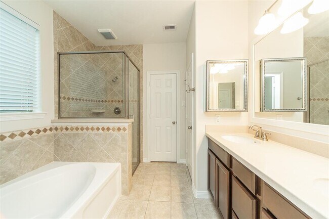 Building Photo - 27111 Postwood Manor Ct