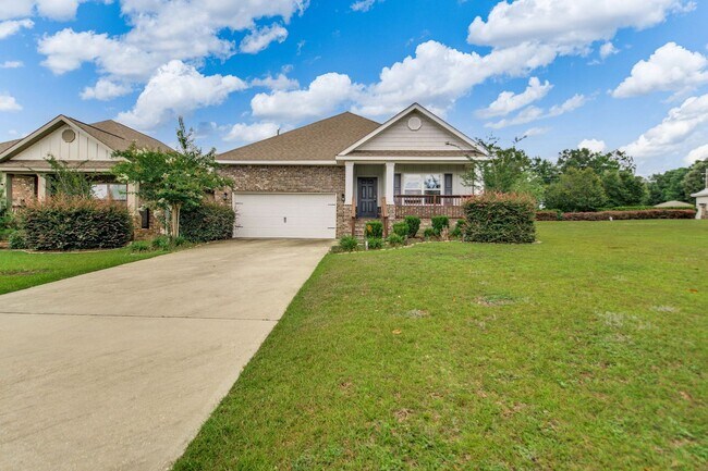 Primary Photo - 4 Bedroom 2 Bath Home for Rent w/ Communit...