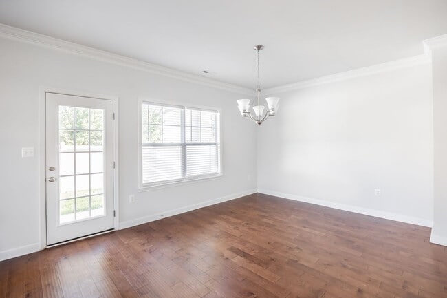 Building Photo - Beautiful 3 Bedroom Home on Corner Lot in ...