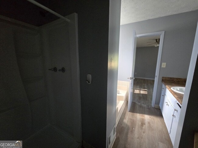 Building Photo - 6577 Ardmoor Dr