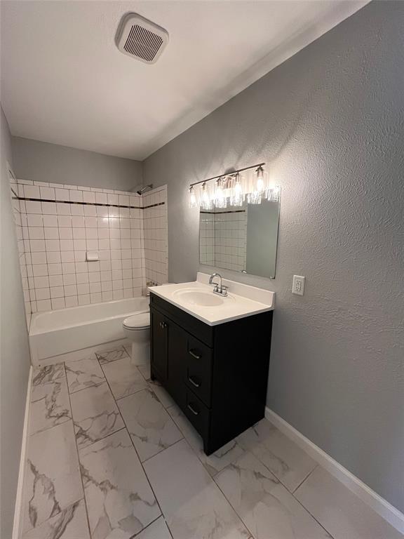 Building Photo - 8802 Little Walnut Dr