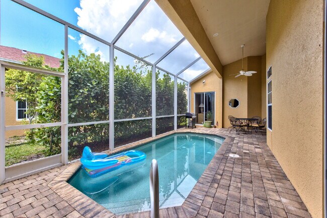 Building Photo - Queens Park - Pool home with a separate ca...