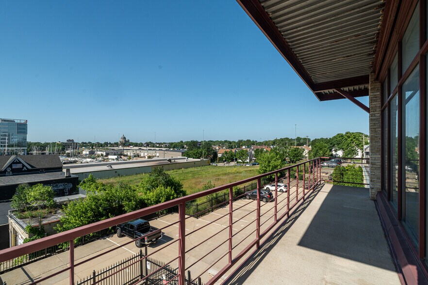 Views - 215 W Maple St