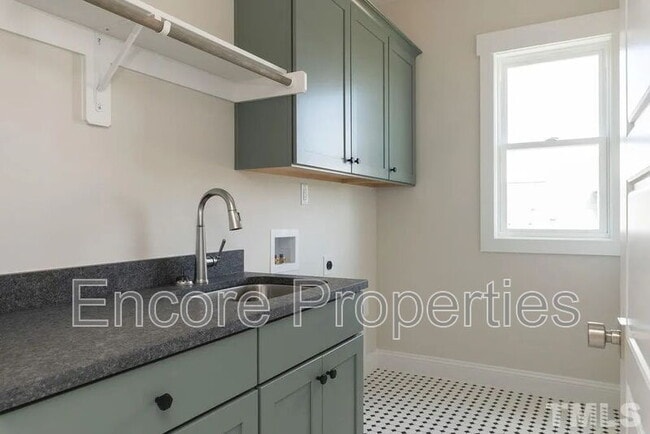 Building Photo - 162 Prince Pl Dr