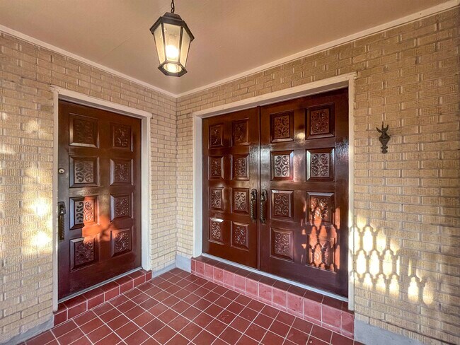 Building Photo - 2504 Clark Blvd