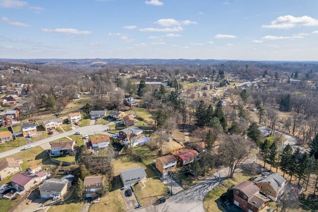 Building Photo - AVAILABLE MAY 1ST — STUNNING 3-BEDROOM HOME IN PENN HILLS!
