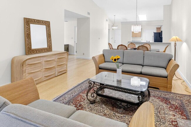 Building Photo - 10938 Roebelini Palm Ct