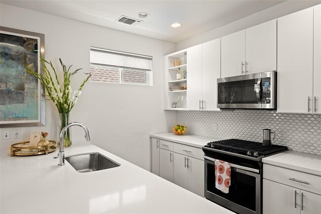 Building Photo - 3109 Aldwyche Dr