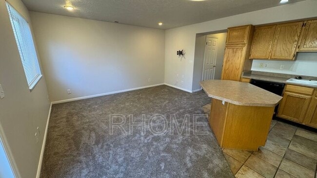 Building Photo - 6892 Florentine Way