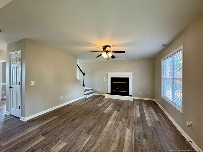 Building Photo - 134 Cresthaven Dr