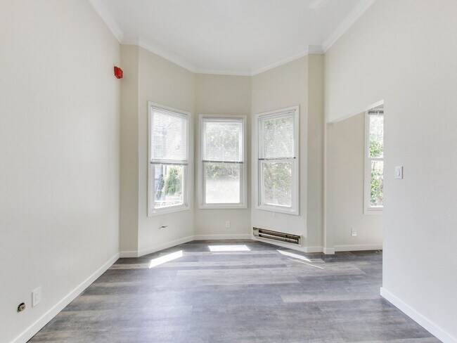 Building Photo - 2228 Union St