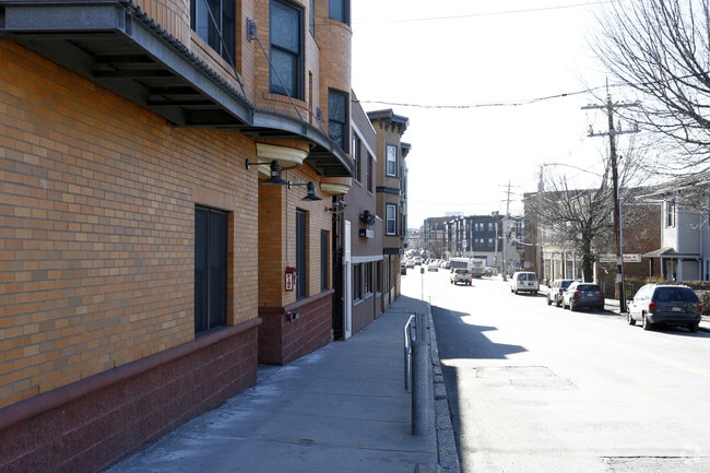 Building Photo - 63 Washington Ave